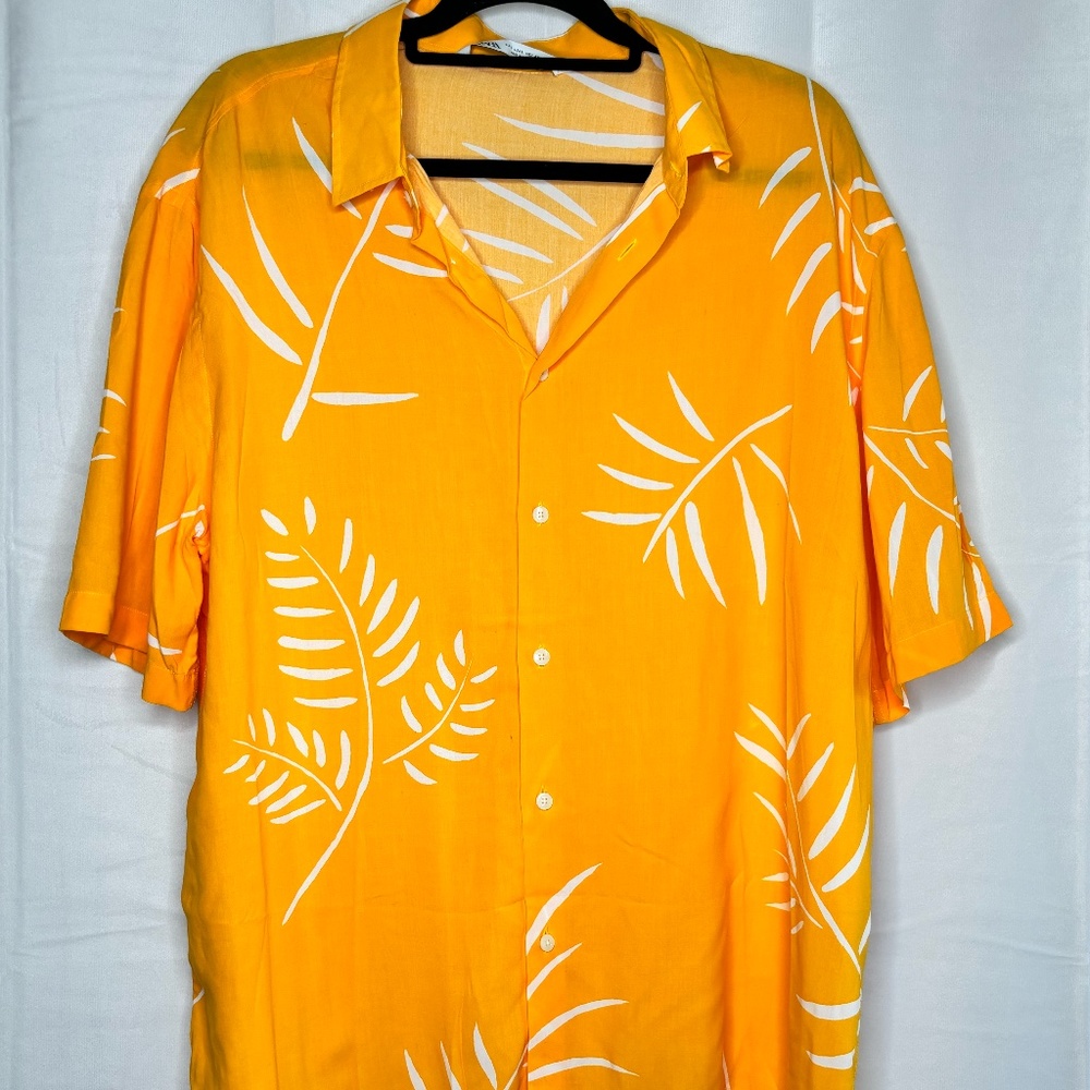 Zara Leaf Print Button Down T-shirt